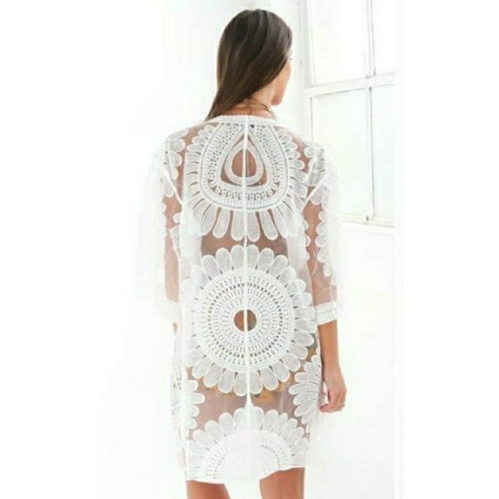 ✔ONLY 1 LEFT✔-NWT- BOHO WHT  LACE COVER-UP/ KIMONO - Picture 3 of 6